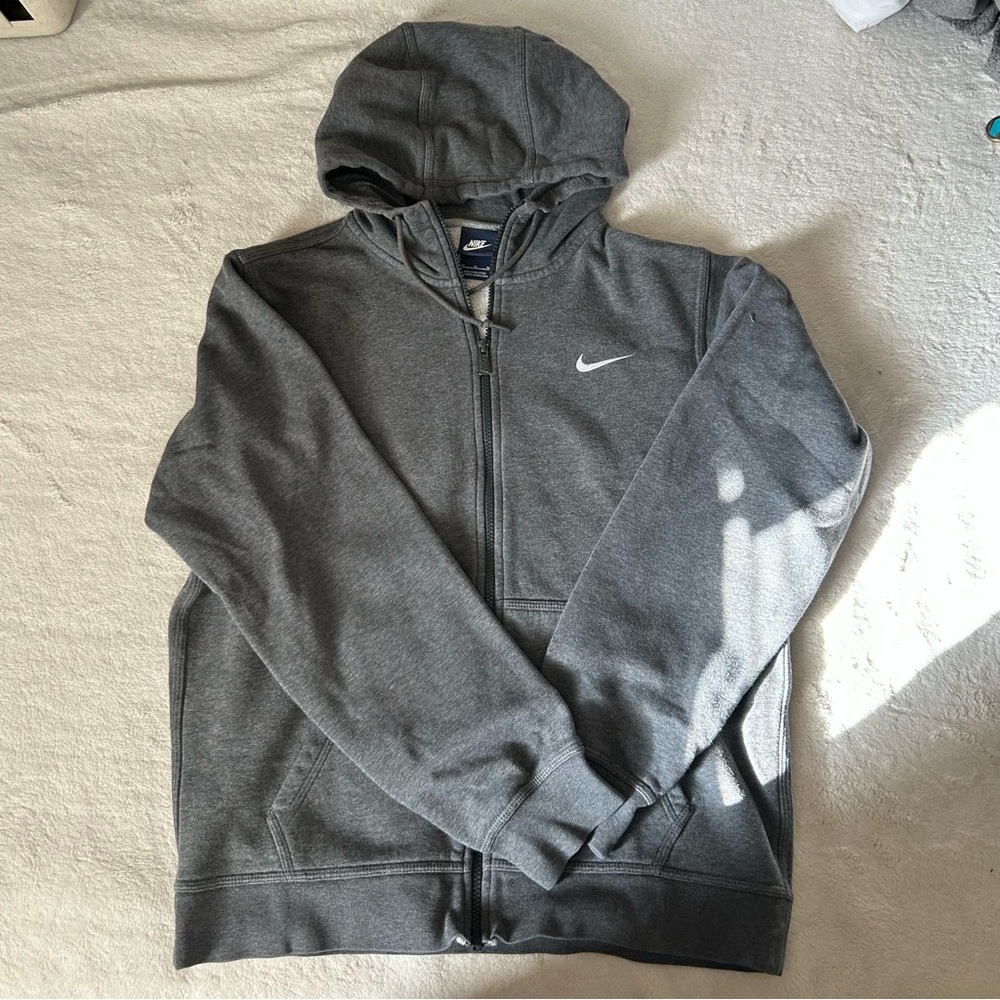 Nike Men’s Gray Medium Zip Up